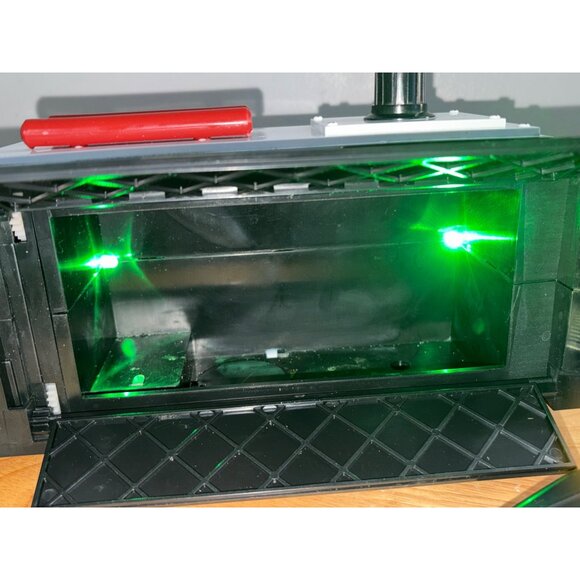 Wal-Mart Exclusive 2019 GHOSTBUSTERS Ghost Trap with Foot Pedal by Imagine - Picture 13 of 13